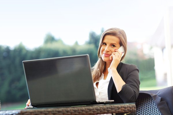 What are the best tactics for negotiating property prices in Scotland's volatile market conditions?